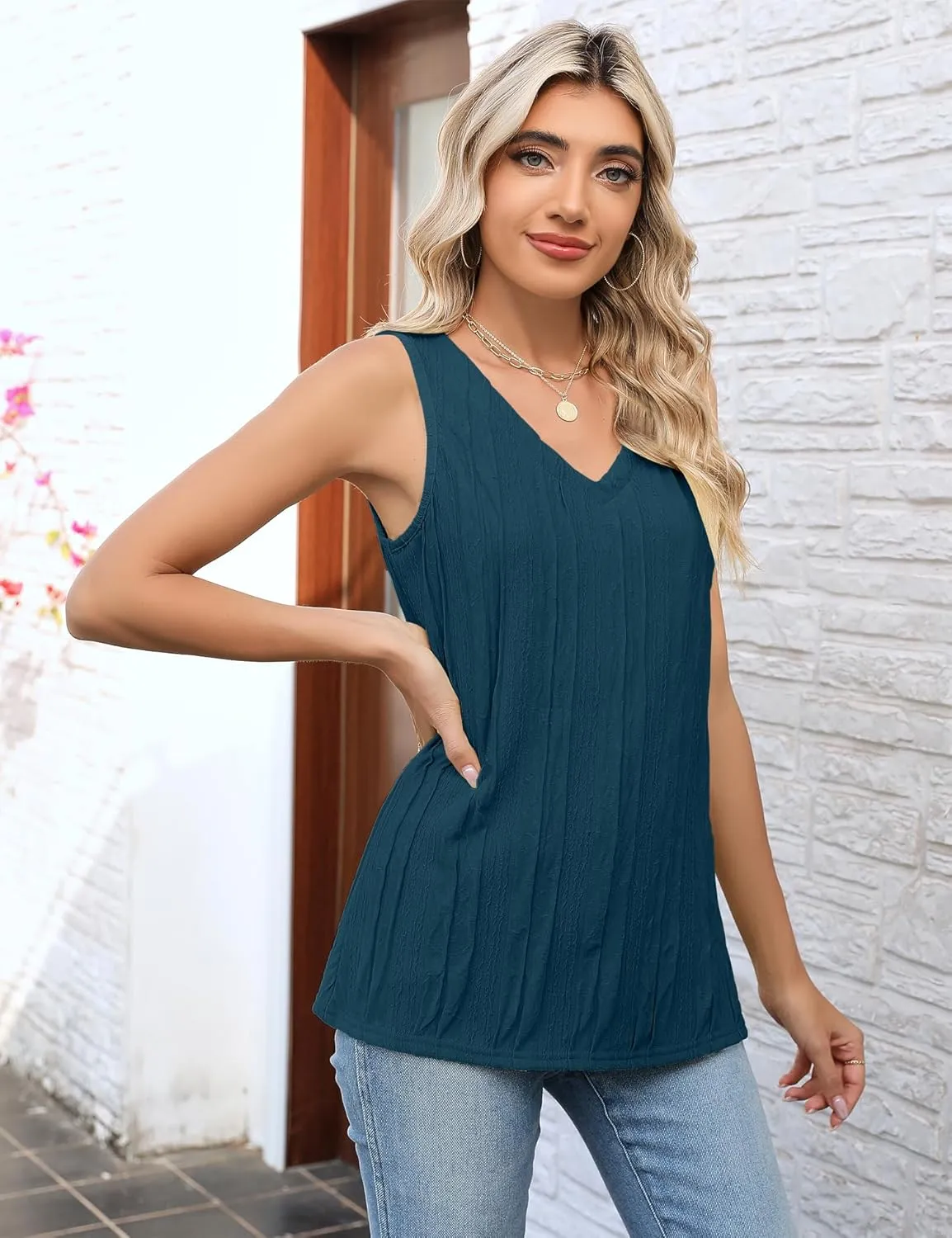 LUYAA Women's Summer V Neck Tank Tops Casual Textured Sleeveless Shirts Loose Basic Tanks