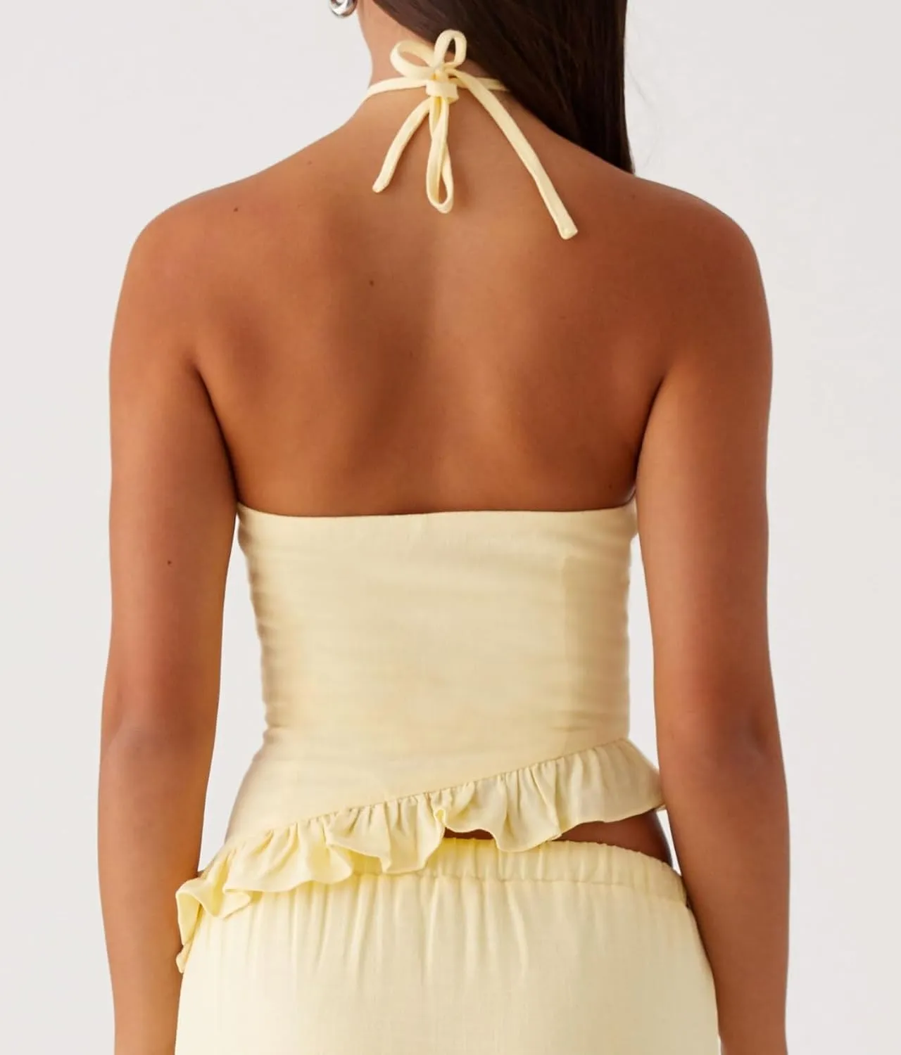 Open Back Halter Tops for Women Bow Tie Back Ruched Ruffle Crop Tops Smocked Y2K Going Out Camisoles