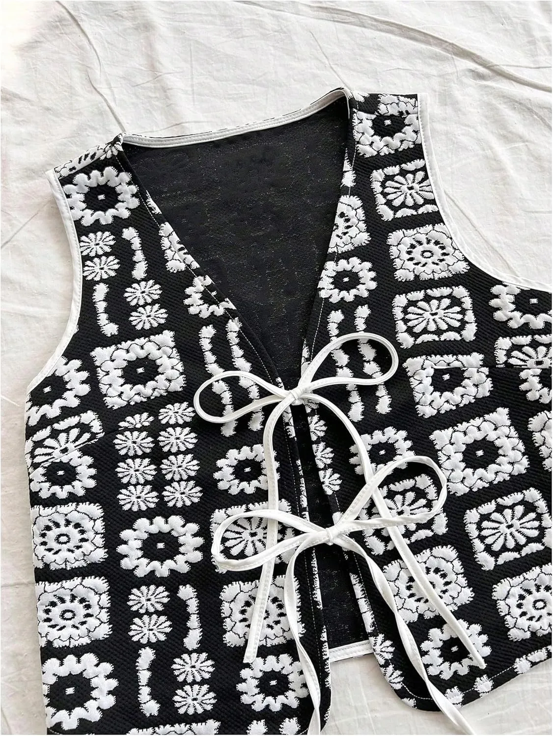 Verdusa Women's Bow Tie Floral Embroidered Vest Tops Boho V Neck Sleeveless Cardigan Outwear